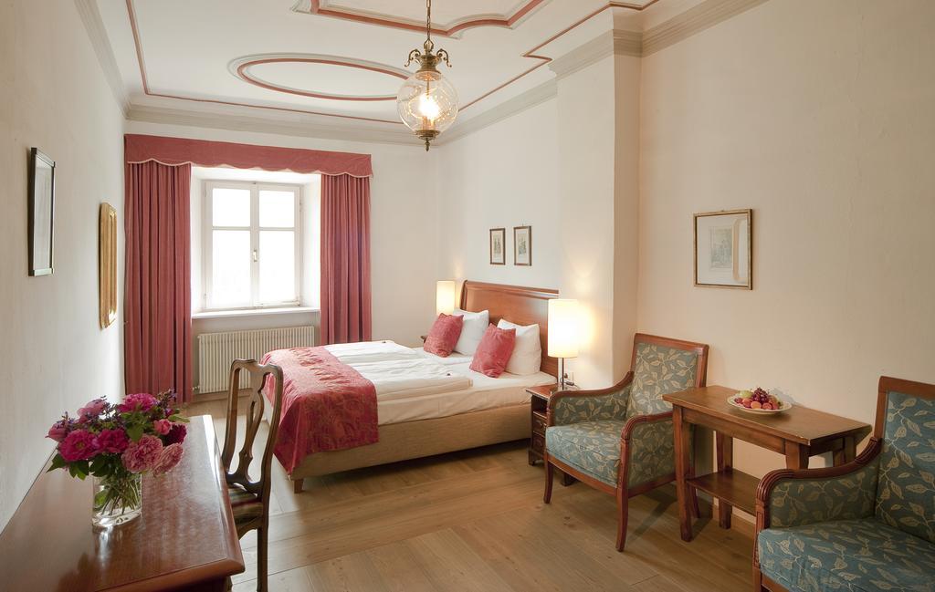 Hotel Schloss Sonnenburg San Lorenzo di Sebato Room photo
